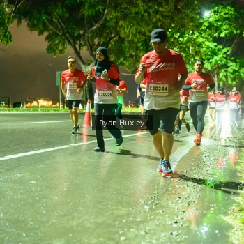 Runner Photo 1906360
