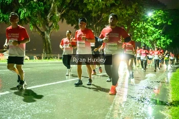 Runner Photo 1906365