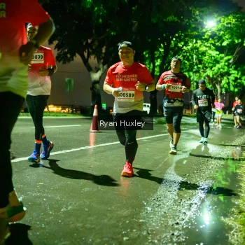 Runner Photo 1906453