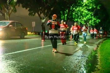 Runner Photo 1906593