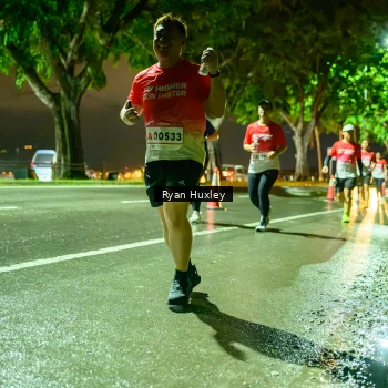 Runner Photo 1906672