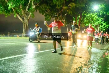 Runner Photo 1906694