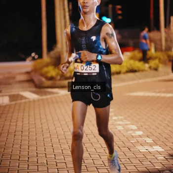 Runner Photo 1908006