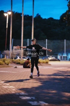 Runner Photo 1908250