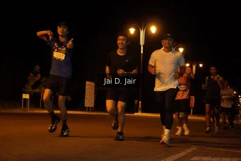 Runner Photo 1909963