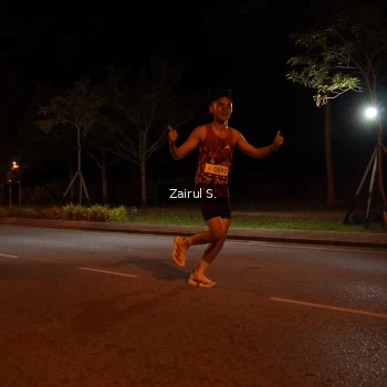 Runner Photo 1910356