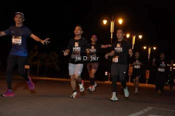 Runner Photo 1910418