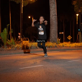 Runner Photo 1910668