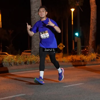 Runner Photo 1910712