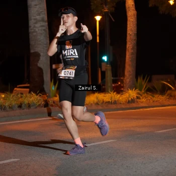 Runner Photo 1910814