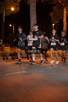 Runner Photo 1910896
