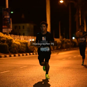 Runner Photo 1911594