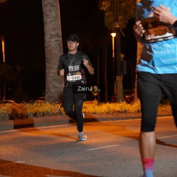 Runner Photo 1911816