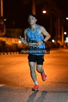 Runner Photo 1911990
