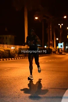 Runner Photo 1912000