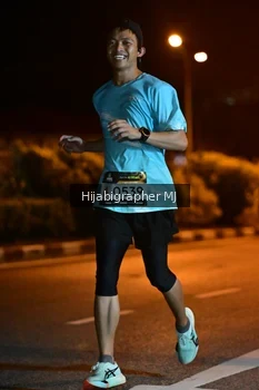 Runner Photo 1912071