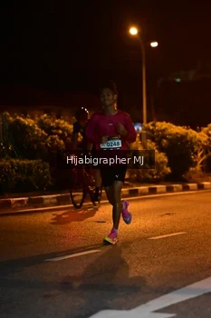 Runner Photo 1912078