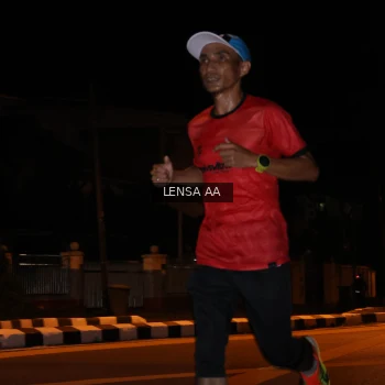 Runner Photo 1914271