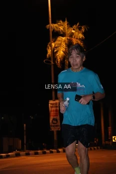 Runner Photo 1914273