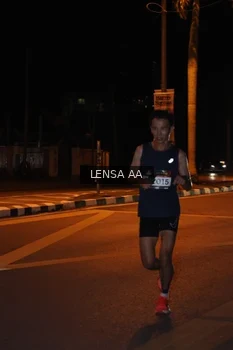 Runner Photo 1914307