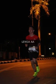 Runner Photo 1914325