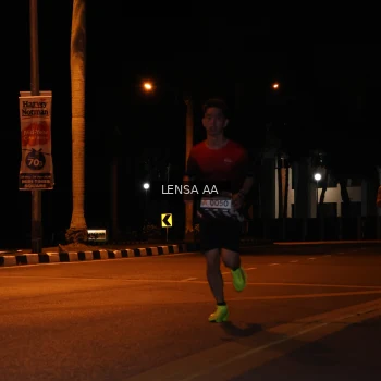 Runner Photo 1914338