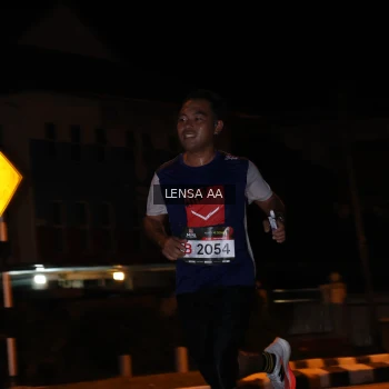Runner Photo 1914415