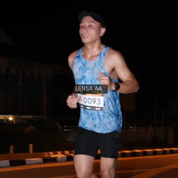 Runner Photo 1914438