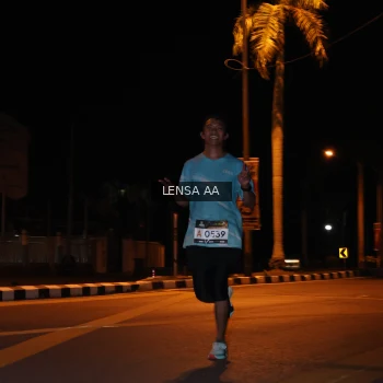 Runner Photo 1914472