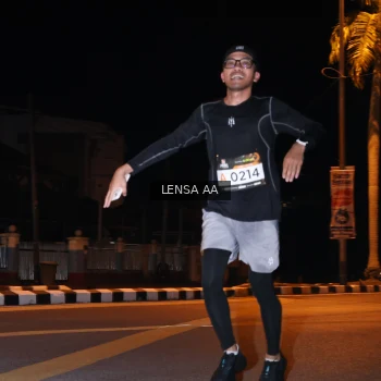Runner Photo 1914521