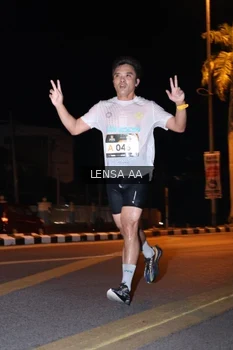 Runner Photo 1914571
