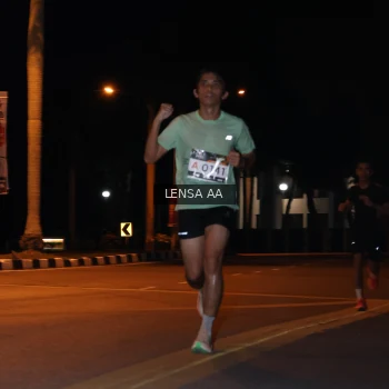 Runner Photo 1914597