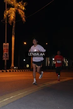 Runner Photo 1914634