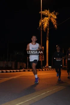 Runner Photo 1914704