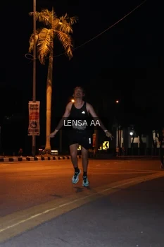 Runner Photo 1914705