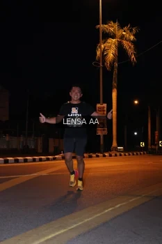 Runner Photo 1914759