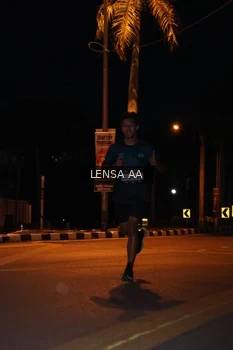 Runner Photo 1914775