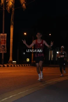 Runner Photo 1914782