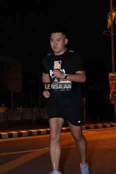Runner Photo 1914804