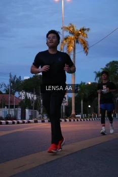 Runner Photo 1916364