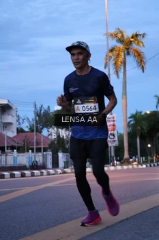 Runner Photo 1916614