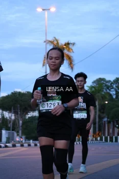 Runner Photo 1916884