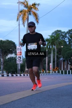 Runner Photo 1917189