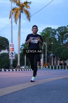 Runner Photo 1917223