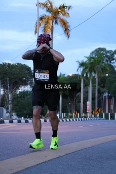 Runner Photo 1917344
