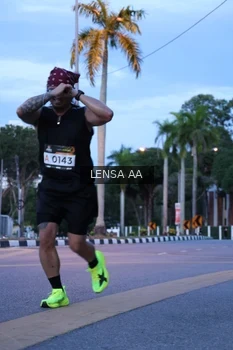 Runner Photo 1917360