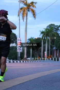 Runner Photo 1917371