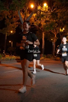 Runner Photo 1917393