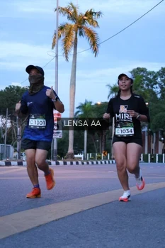 Runner Photo 1917395