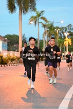 Runner Photo 1919443